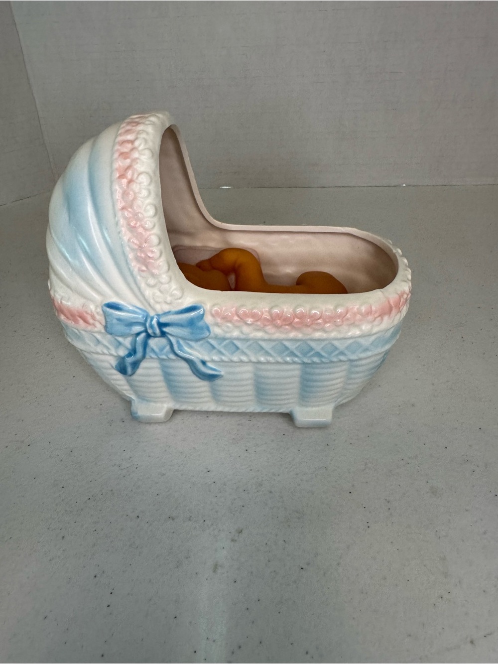 VTG Enesco Baby Bassinet Ceramic Planter With Removable Baby And Blue Bow